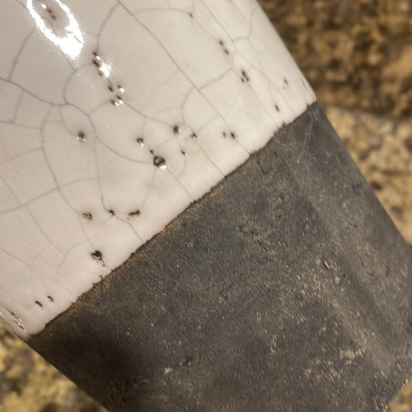 Ceramic Vase/planter with Crown 👑 - Picture 6 of 6